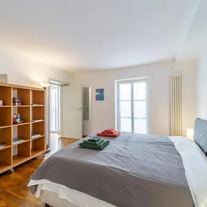 https://parrot-house-casa-in-centro-a-parma.emilia-romagnahotels.net