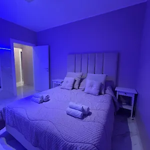 https://holiday-house-katan.sicilyhotelsitaly.net
